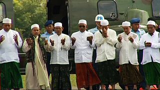 AirAsia: des imams prient sur le lieu supposé du crash