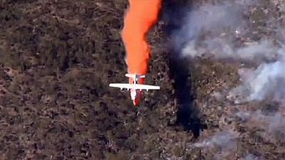 Avustralya'da orman yangını yerleşim birimlerini tehdit ediyor
