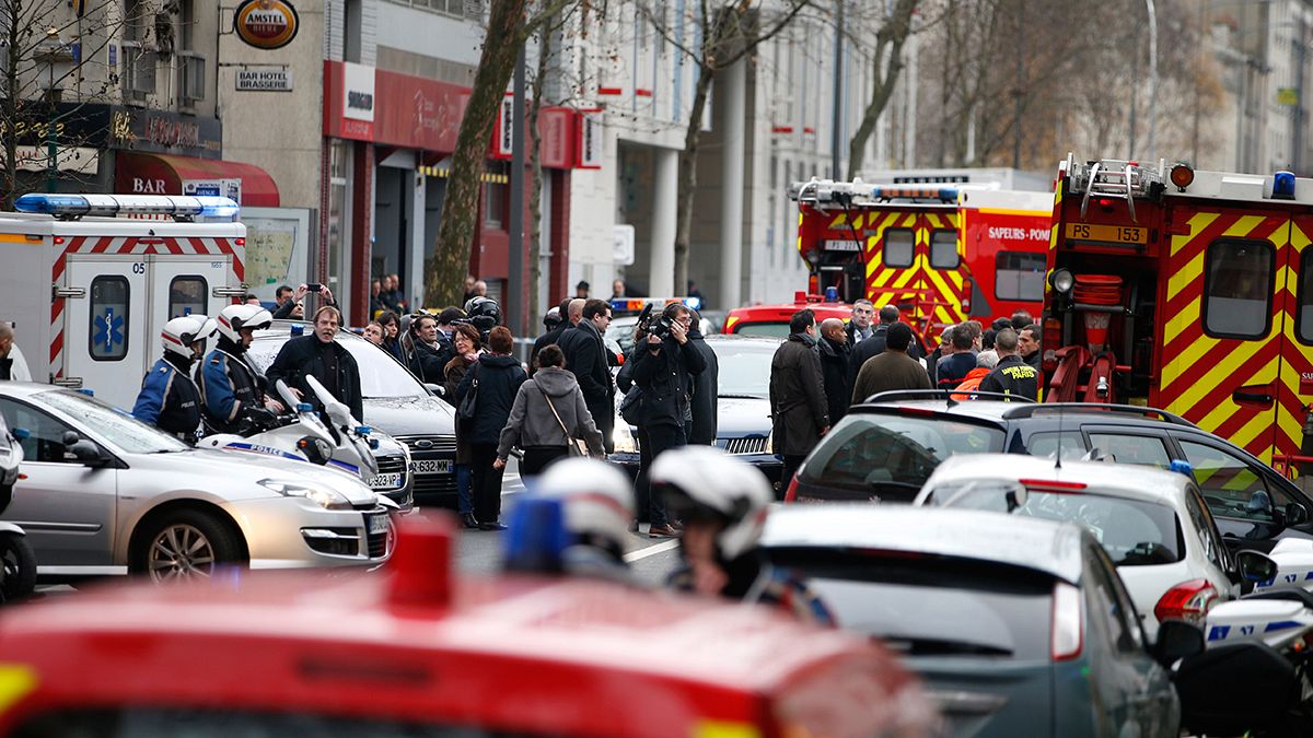 Schießerei im Süden von Paris: Eine Polizistin tot