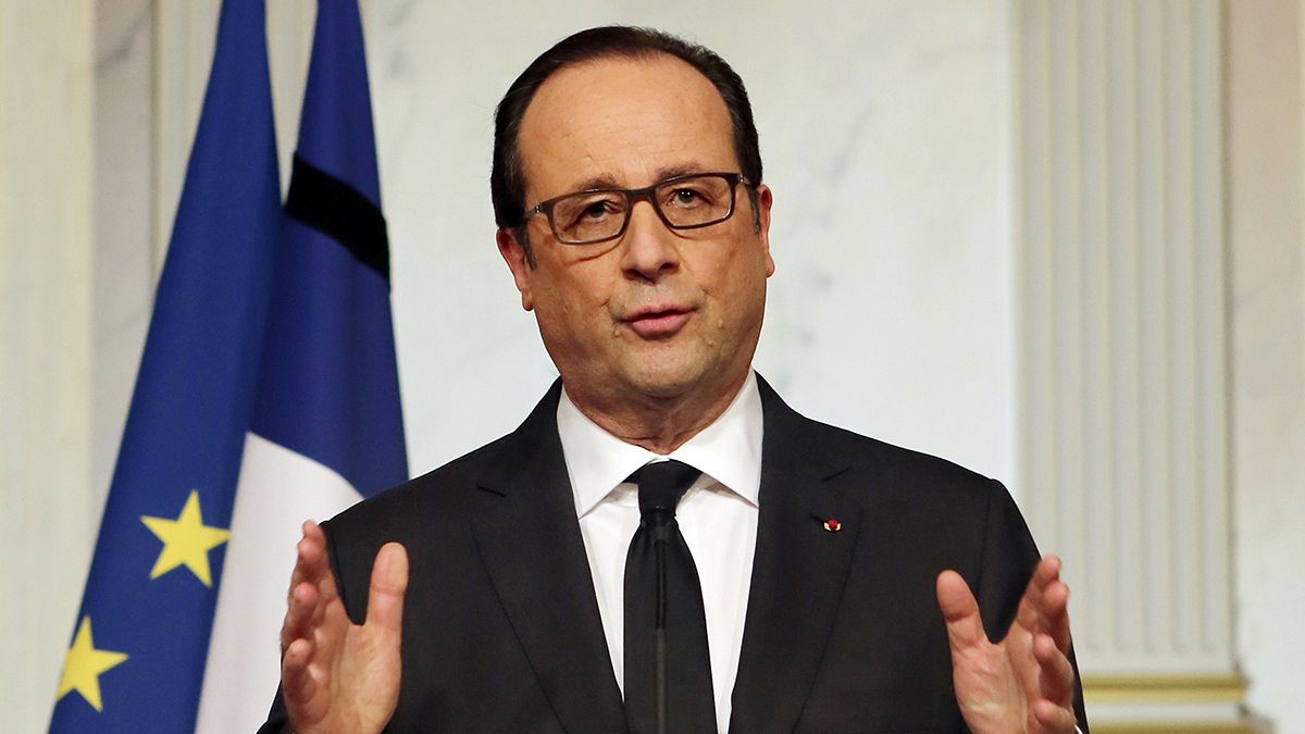 Hollande: 'En güçlü silahımız birlik ve beraberlik'