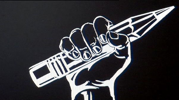 Paris firme no apoio a Charlie Hebdo Paris firme no apoio a Charlie Hebdo
