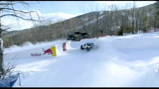 "Frozen Rush"-Rennen: Offroad-Trucks im Ski-Resort