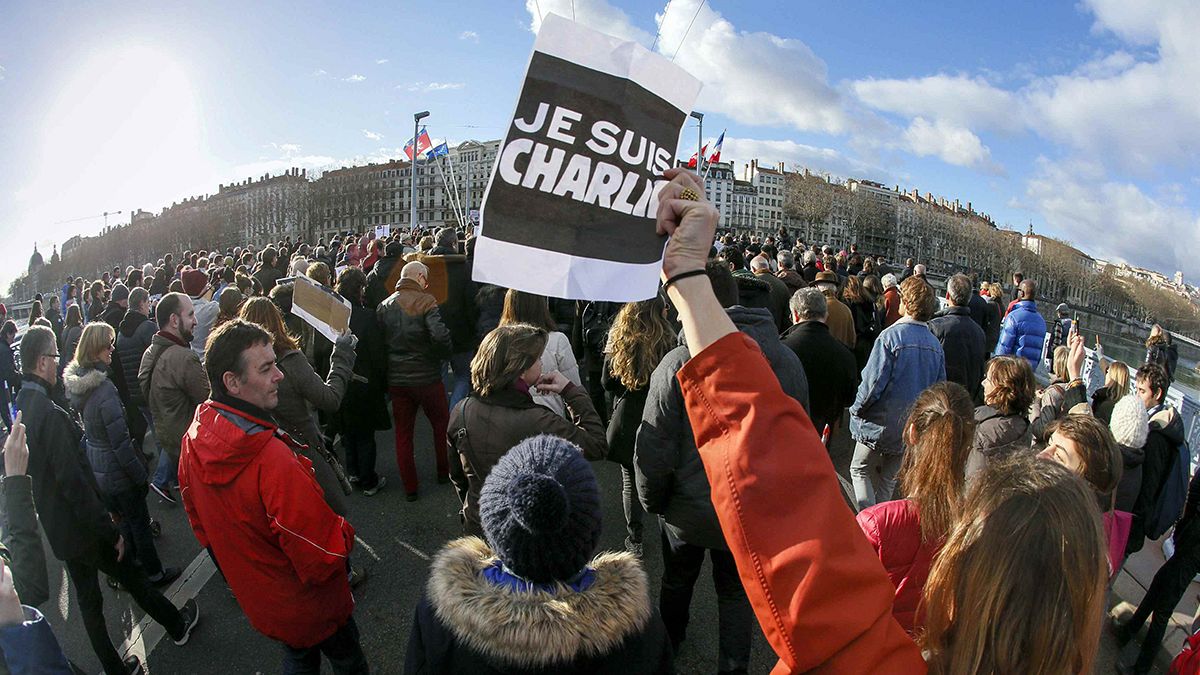 ليون تشهد مظاهرات عارمة للتنديد بالهجمات التي شهدتها فرنسا