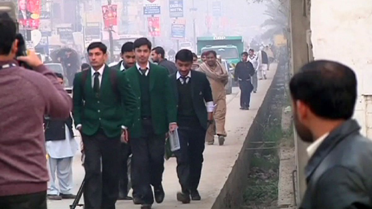 Vége a rendkívüli tanítási szünetnek Pakisztánban