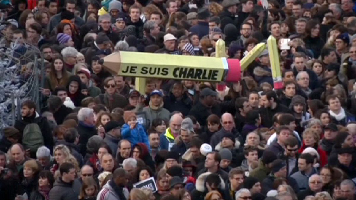 حضور بیش از  یک میلیون نفر در تظاهرات سراسری در پاریس