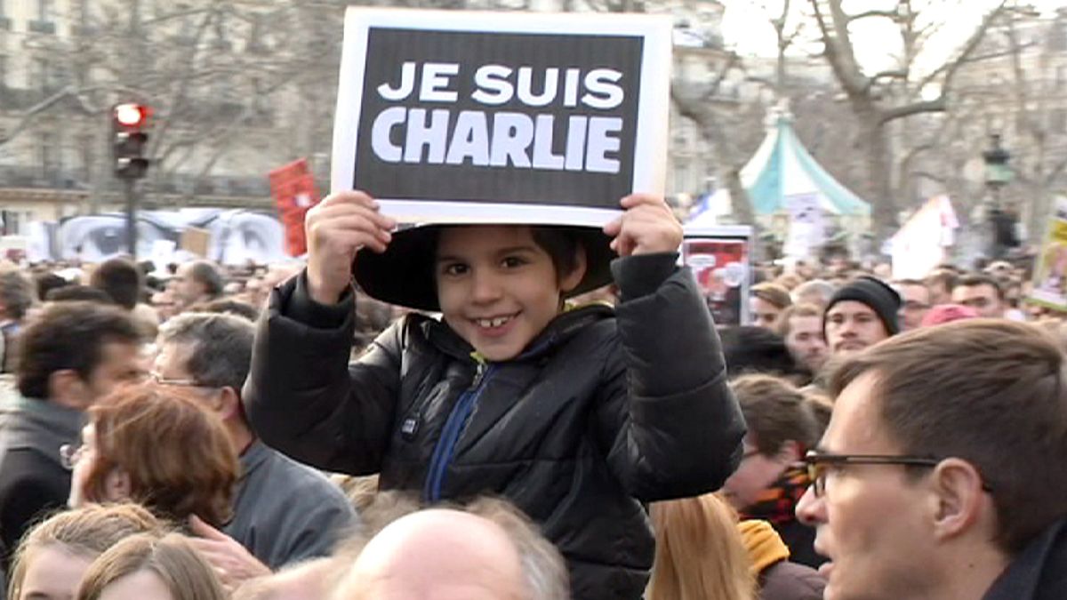 مسيرة الجمهورية في باريس وليون