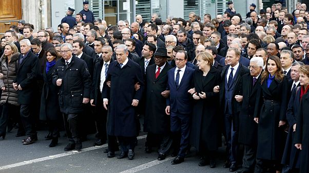 Charlie Hebdo – des chefs d'état "ennemis" de la presse à la marche républicaine Charlie Hebdo – des chefs d'état "ennemis" de la presse à la marche républicaine