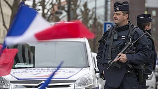 حضور بی سابقه ارتش فرانسه در خیابان ها