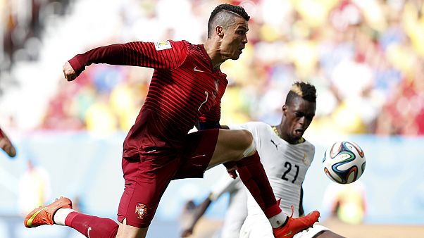 Calcio: Cristiano Ronaldo vince il Pallone d'Oro 2014 Calcio: Cristiano Ronaldo vince il Pallone d'Oro 2014