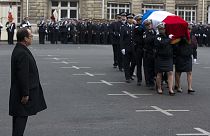 هولاند يقول إن تهديد الارهاب لا يزال قائما داخل فرنسا وخارجها