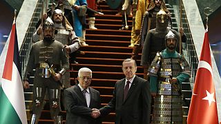 Erdogan gives a warrior welcome to Mahmoud Abbas