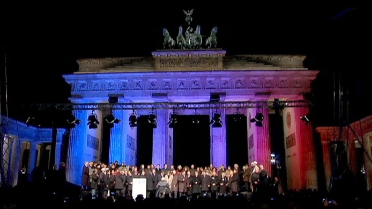 Alemanha: Merkel e Gauck participam em vigília