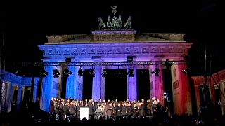 Tolerance vigil amid anti-Pegida demonstration in Berlin