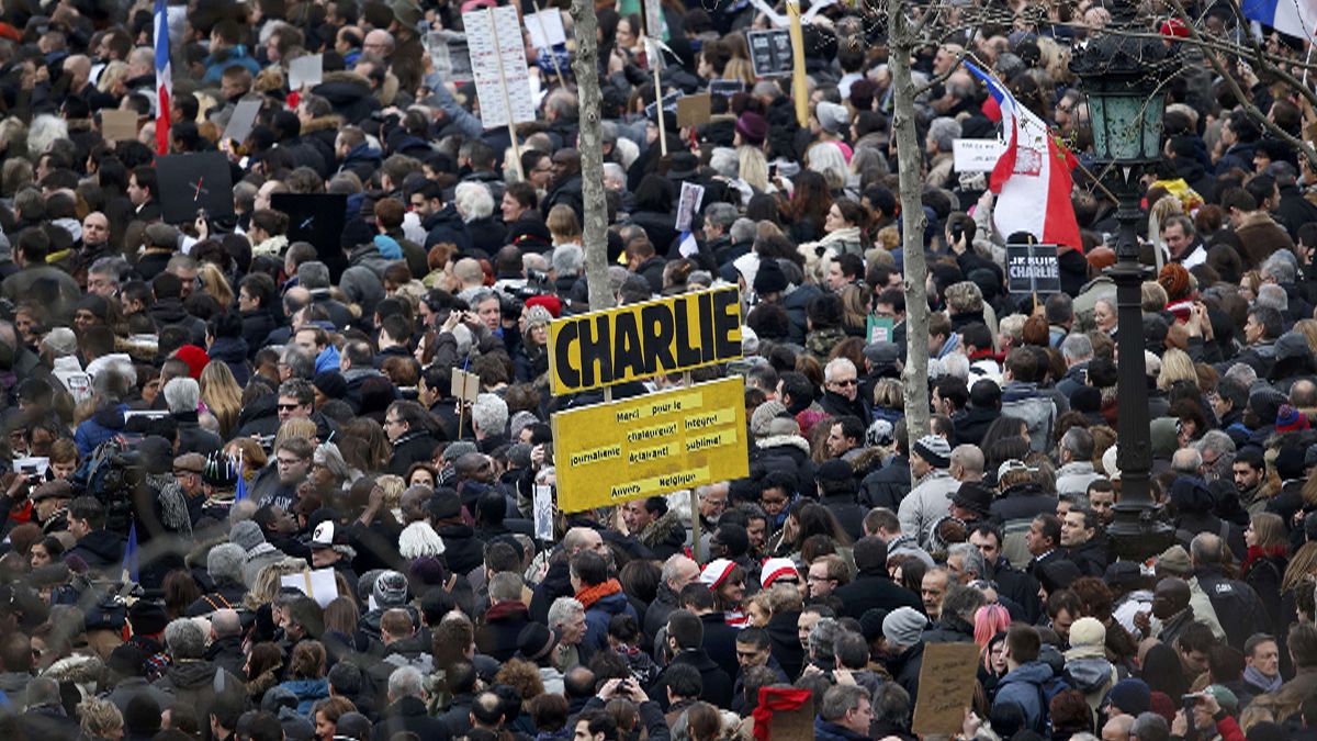 Charlie Hebdo'ya tepki, kınama, destek...