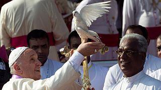 A béke üzenetét vitte Srí Lankára Ferenc pápa
