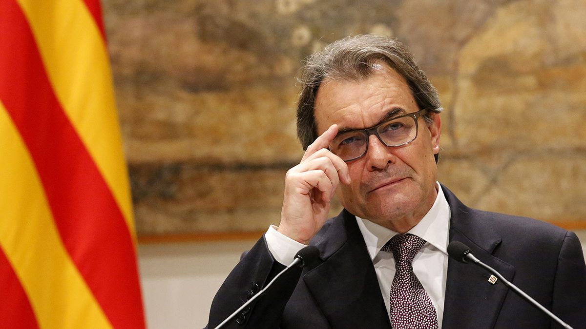 Catalonia's Arthur Mas announces early regional poll continuing his fight for independence