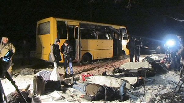 Luto nacional na Ucrânia após ataque contra autocarro Luto nacional na Ucrânia após ataque contra autocarro