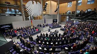El Parlamento alemán homenajea a las víctimas de los atentados de París