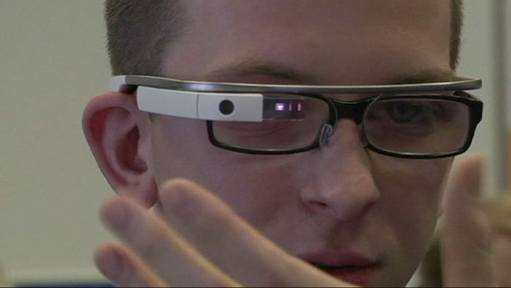 Google Glass discontinued to make way for new product Euronews