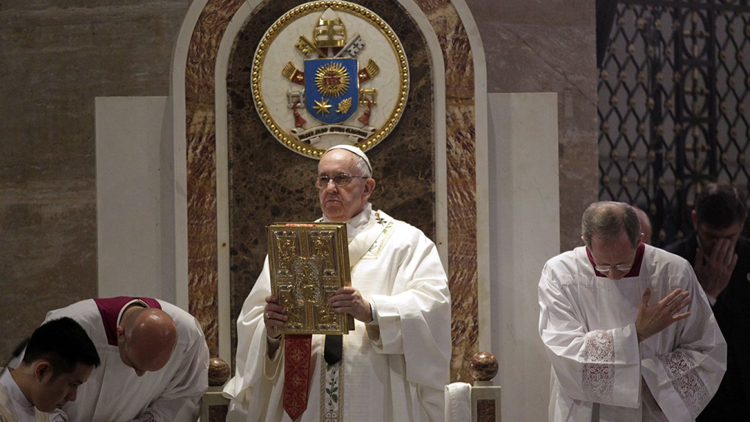 Papa Francis Filipinler'de yoksullukla mücadele çağrısı yaptı