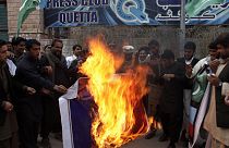 Pakistan, proteste contro Charlie Hebdo, tre feriti. Tra di loro anche un fotografo dell'Afp