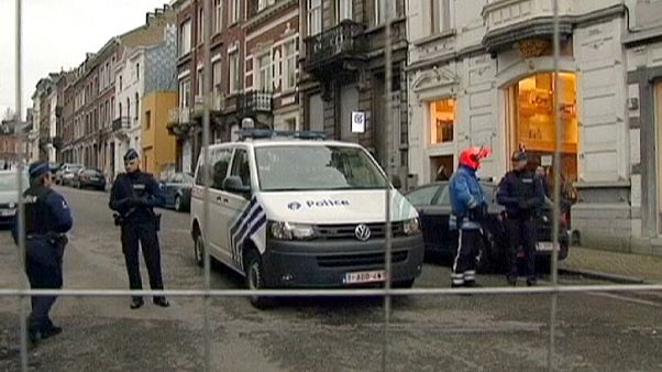 Антитеррористическая операция в Европе: десятки задержанных Антитеррористическая операция в Европе: десятки задержанных