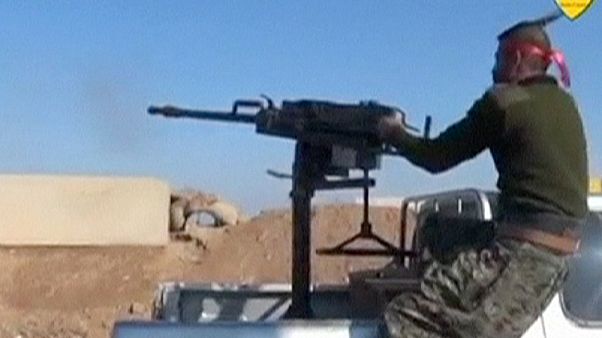 Combates entre las fuerzas kurdas y el régimen en el noreste de Siria Combates entre las fuerzas kurdas y el régimen en el noreste de Siria