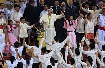 El papa Francisco concluye su visita a Filipinas con una multitudinaria misa