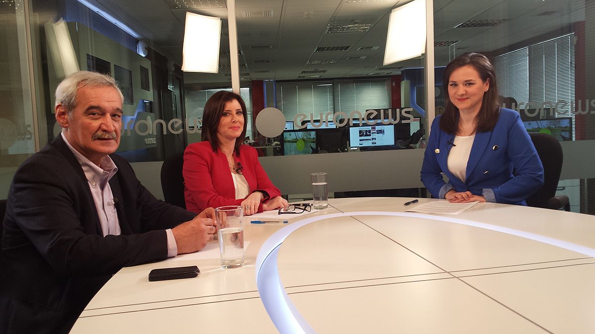 Η Άννα Ασημακοπούλου και ο Νίκος Χουντής στο προεκλογικό debate του euronews