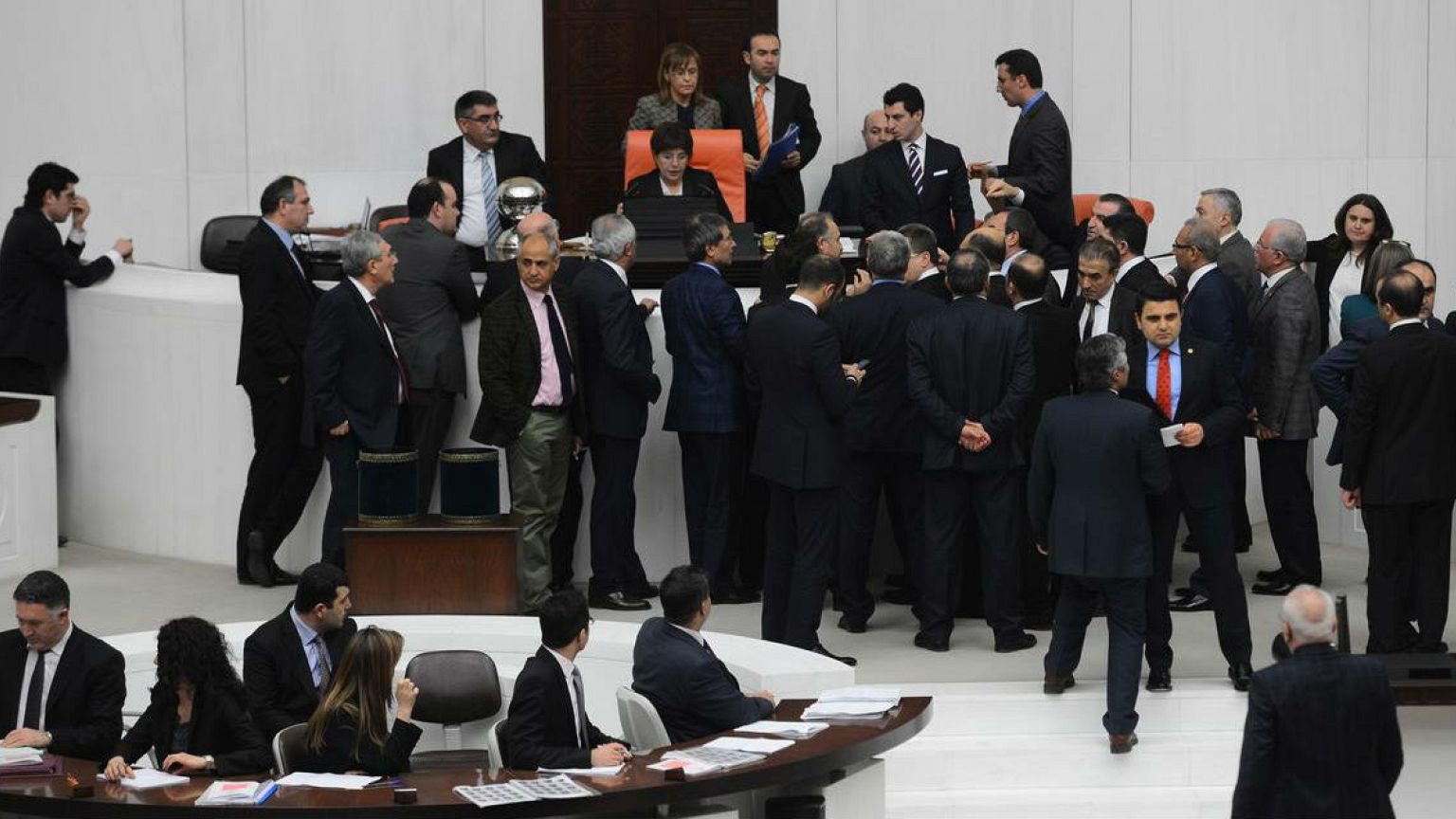 Yüce Divan kararında ihanet suçlaması