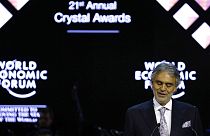 Davos : Andrea Bocelli honoré pour ses activités philanthropiques