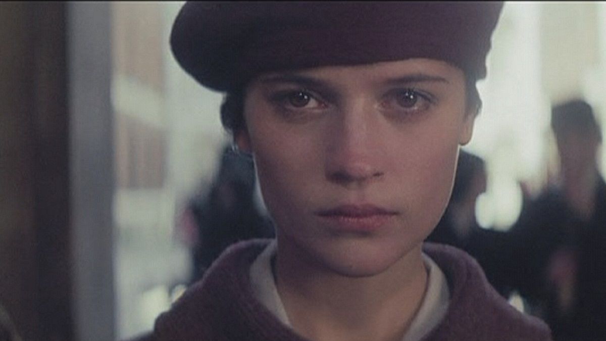 "Testament of Youth": esce il film tratto dalla storia di Vera Brittain. Film di guerra visto con occhi di una crocerossina
