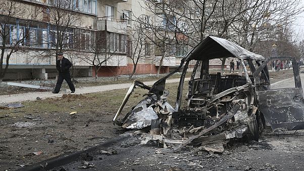 Bombardımana uğrayan Mariupol'da ölü sayısı artıyor Bombardımana uğrayan Mariupol'da ölü sayısı artıyor