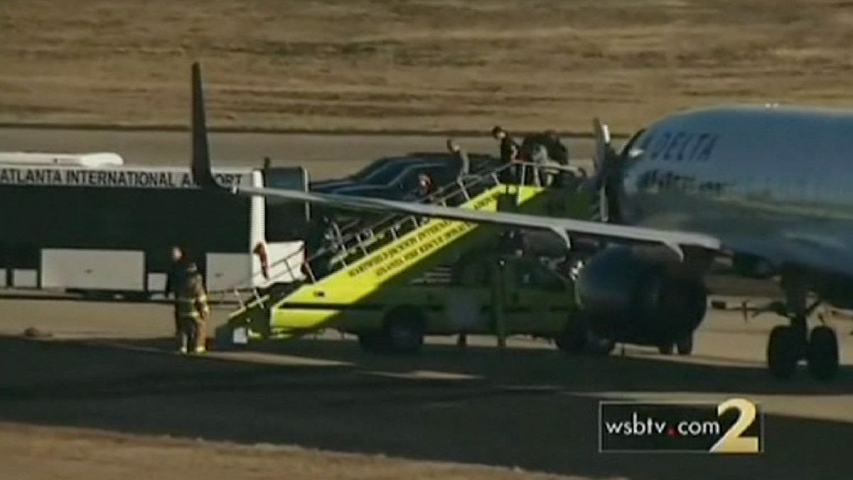 США: сообщение о бомбах в пассажирских самолетах оказалось ложным