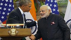 Barack Obama estrecha lazos comerciales con la India