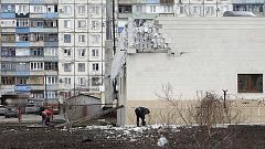 Мариуполь приходит в себя после ракетного обстрела