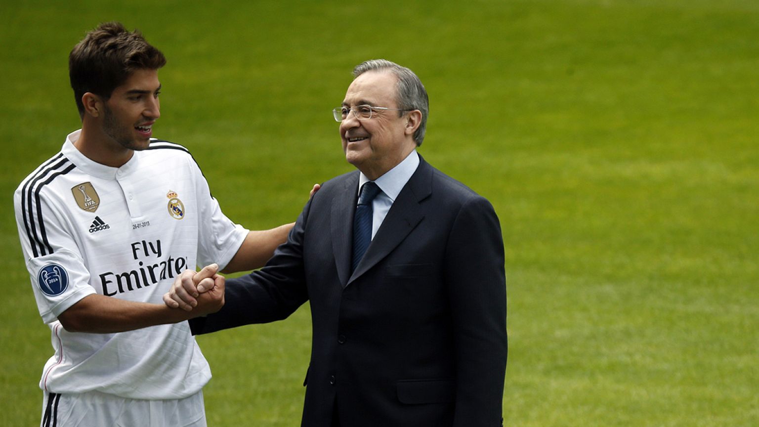 El Real Madrid presenta a Lucas Silva como nuevo jugador