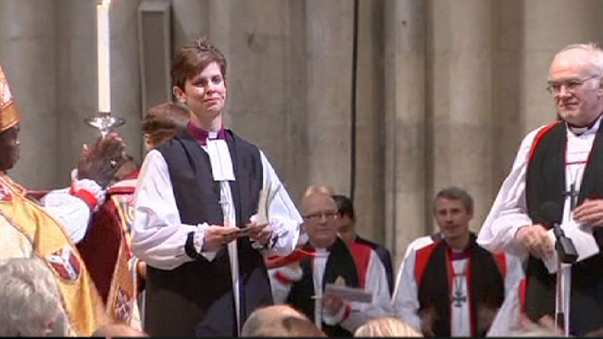 Woman becomes first female Church of England bishop