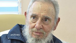 Cuba: Fidel Castro não confia nos EUA mas apoia solução pacífica