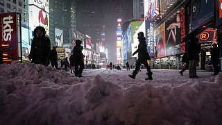 New York sotto la neve. Ma la Grande Bufera non c'è stata