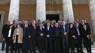 أول اجتماع للحكومة الجديدة في اليونان