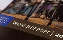 World Report da Human Rights Watch pinta o mundo de negro