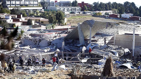 México: Autoridades reveem em baixa número de mortos da explosão na maternidade México: Autoridades reveem em baixa número de mortos da explosão na maternidade