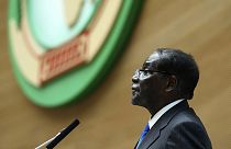 موغابي يتسلم الرئاسة الدورية للاتحاد الإفريقي