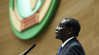 Il controverso Mugabe eletto presidente di turno dell'Unione Africana