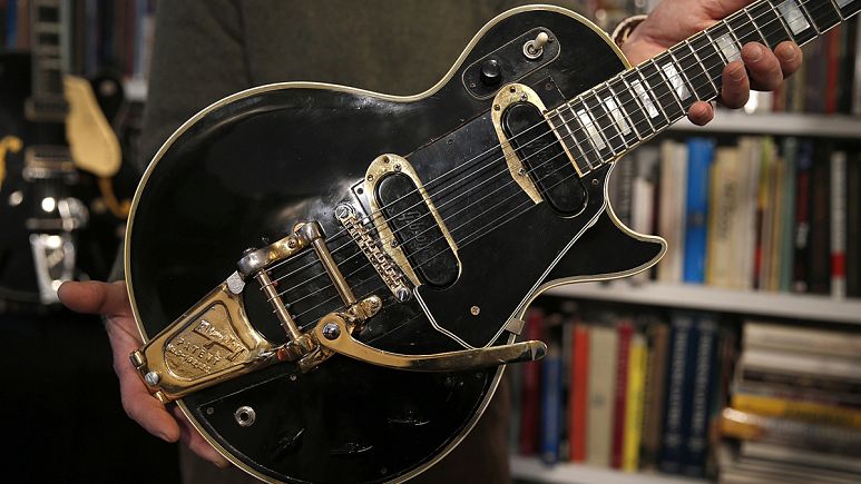 Icónica Les Paul "black beauty" vai a leilão