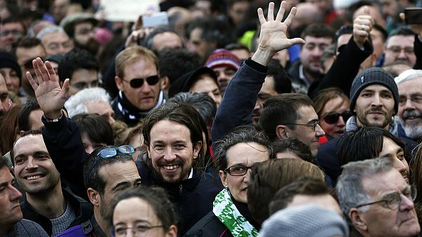 Podemos riempie le strade di Madrid, Iglesias lancia la sfida ai Popolari Podemos riempie le strade di Madrid, Iglesias lancia la sfida ai Popolari