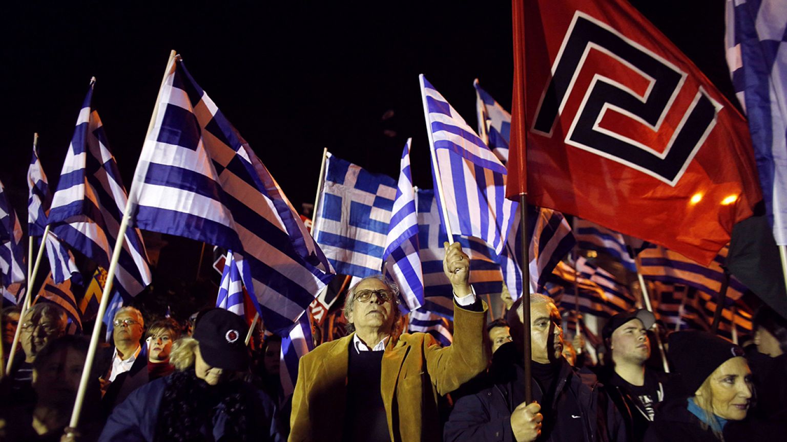 Παράλληλες συγκεντρώσεις αντιφασιστών και Χρυσής Αυγής - Άοπλοι οι αστυνομικοί