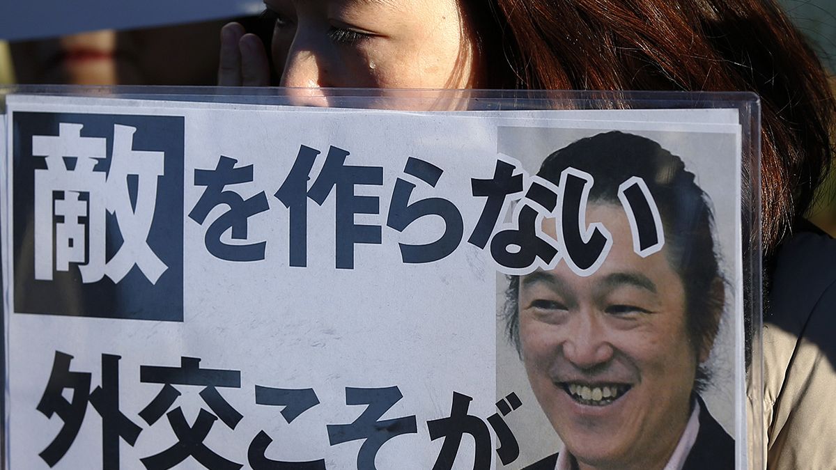 Japoneses chocados com execução de Kenji Goto pelo Estado Islâmico