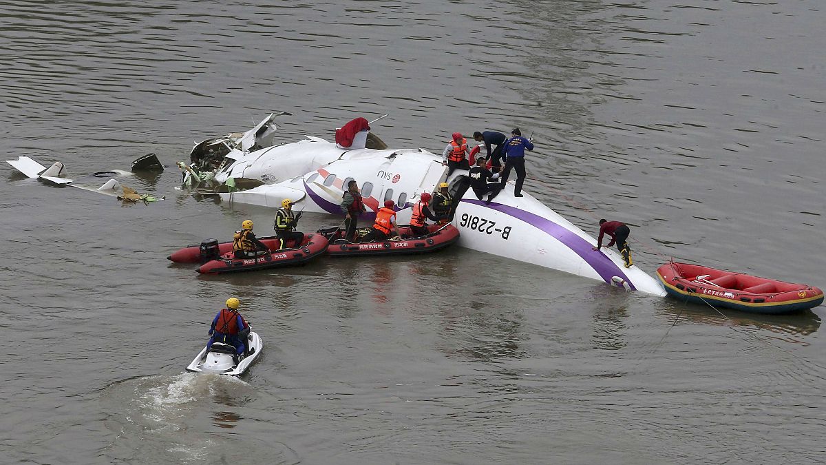 Tuhaf havacılık kazaları: Selfi çekerken uçağı düşürdü